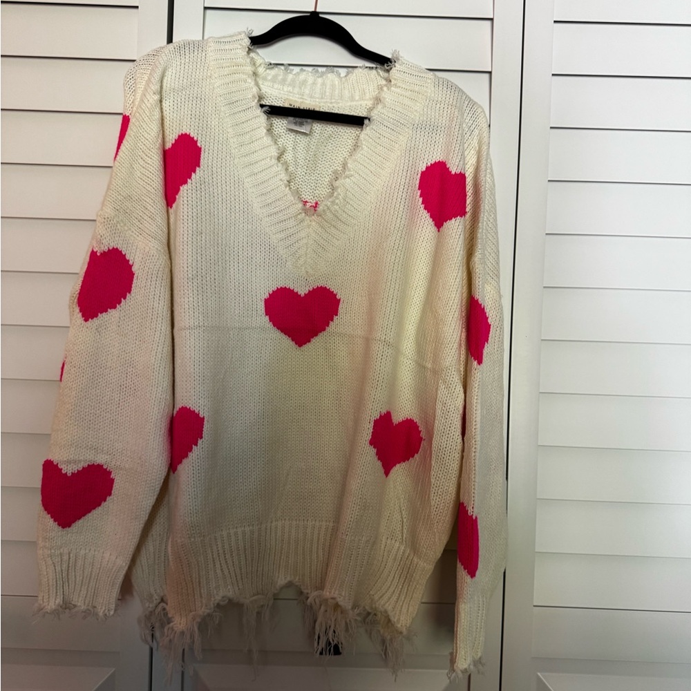 Main Strip Heart distressed sweater.  2X